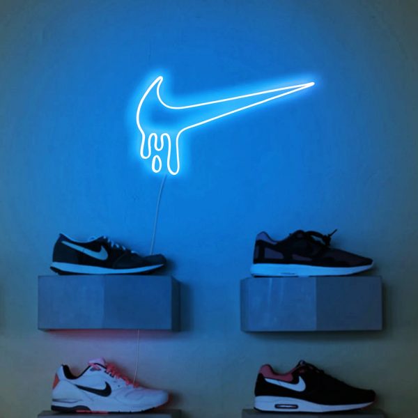 LYNS-Nike Cool-1